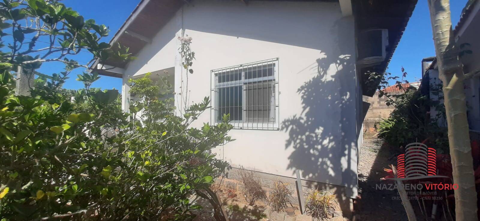 Casa à venda com 4 quartos, 139m² - Foto 2