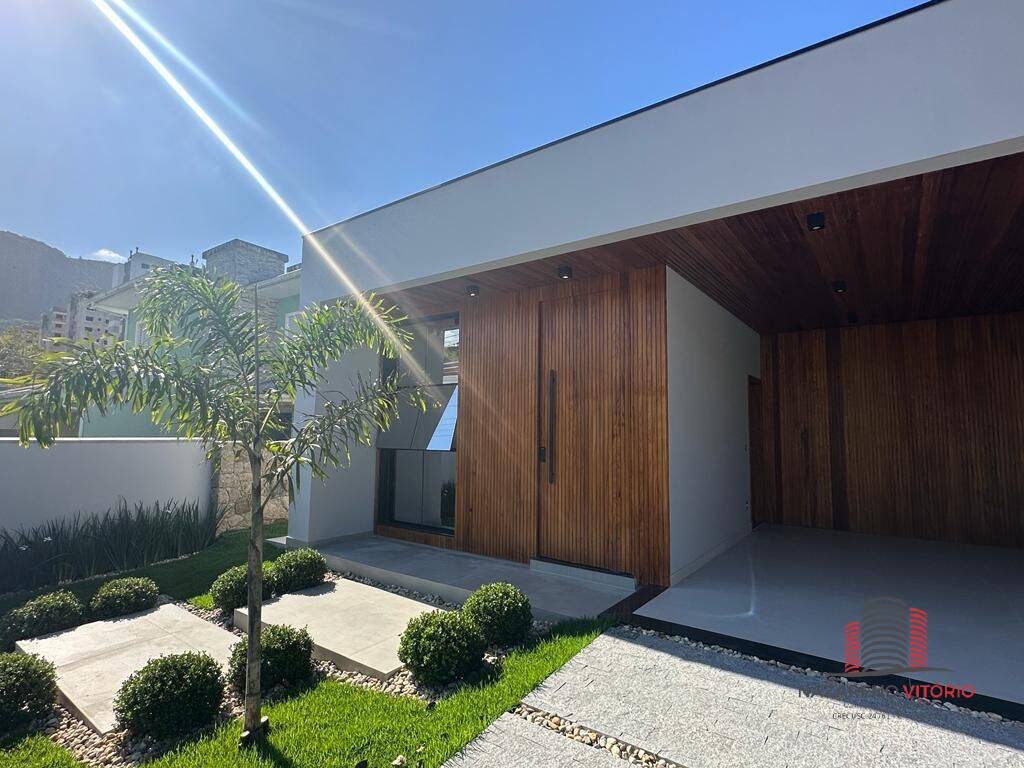 Casa à venda com 3 quartos, 173m² - Foto 2