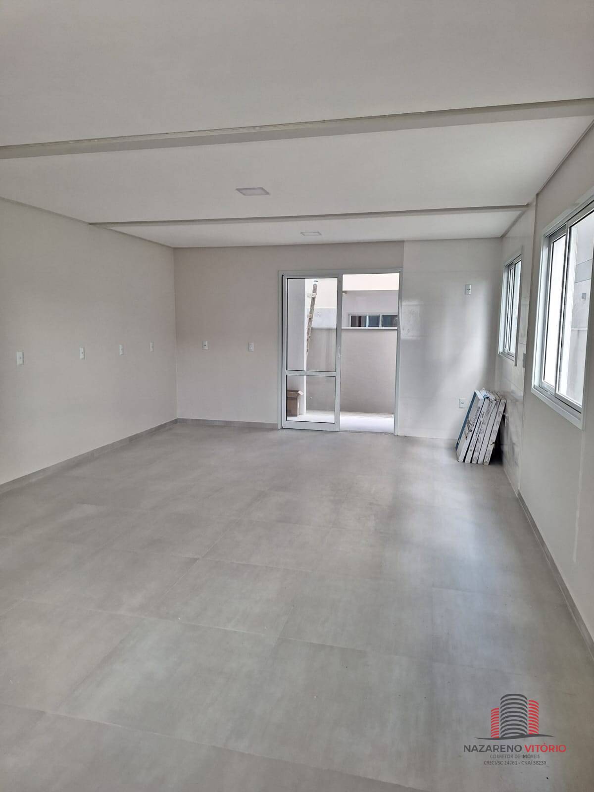 Sobrado à venda com 3 quartos, 99m² - Foto 2