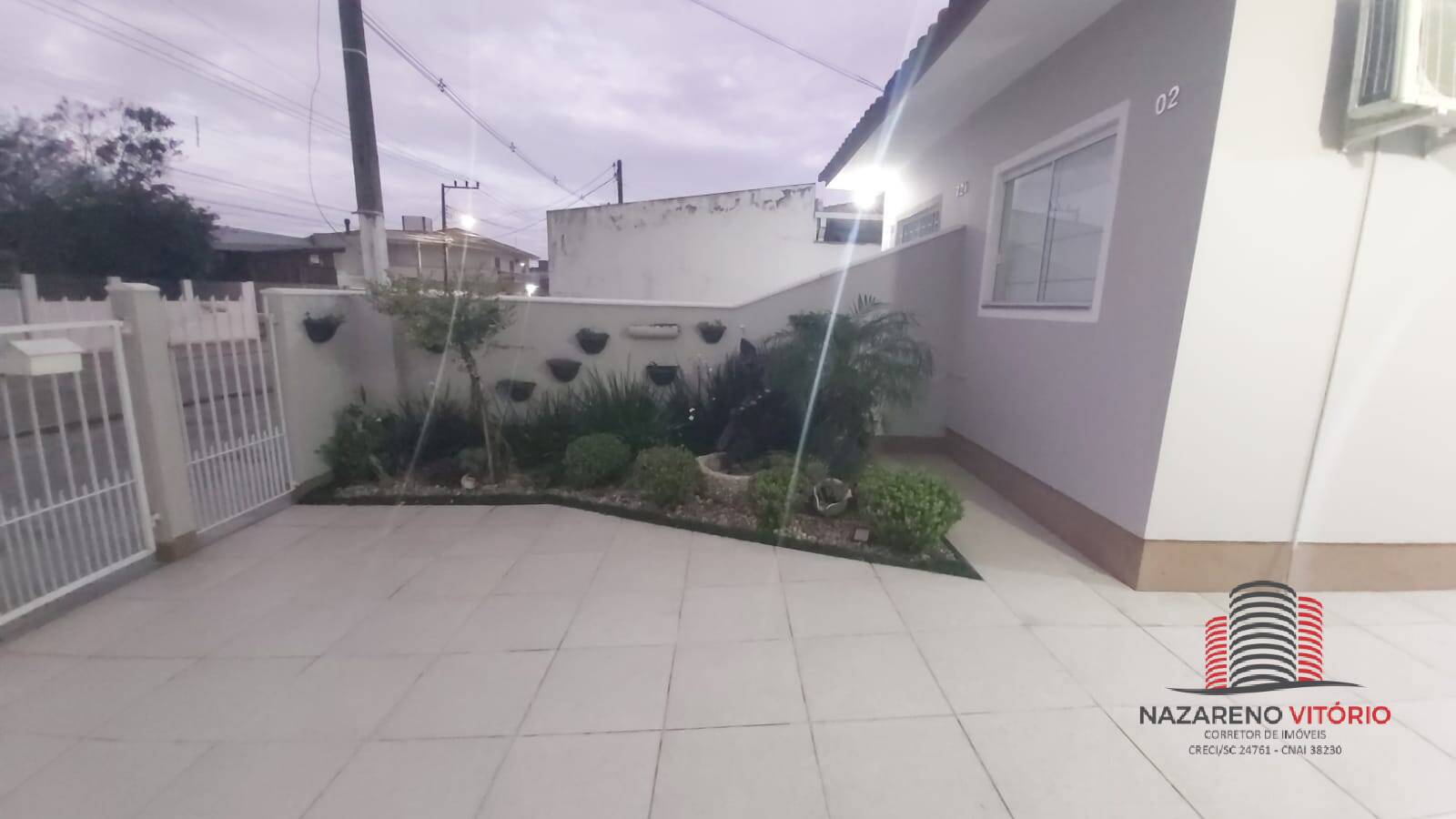 Casa à venda com 2 quartos, 49m² - Foto 1